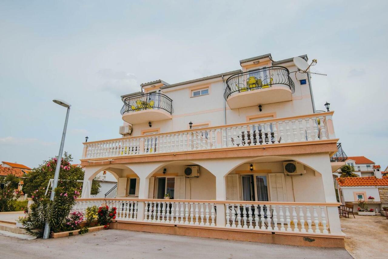 וודיצה Apartmani Tamaris מראה חיצוני תמונה