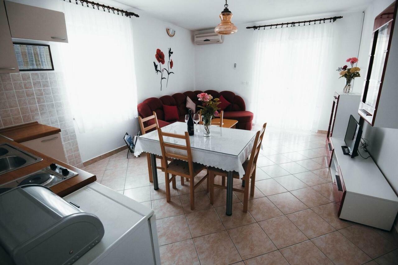 וודיצה Apartmani Tamaris מראה חיצוני תמונה