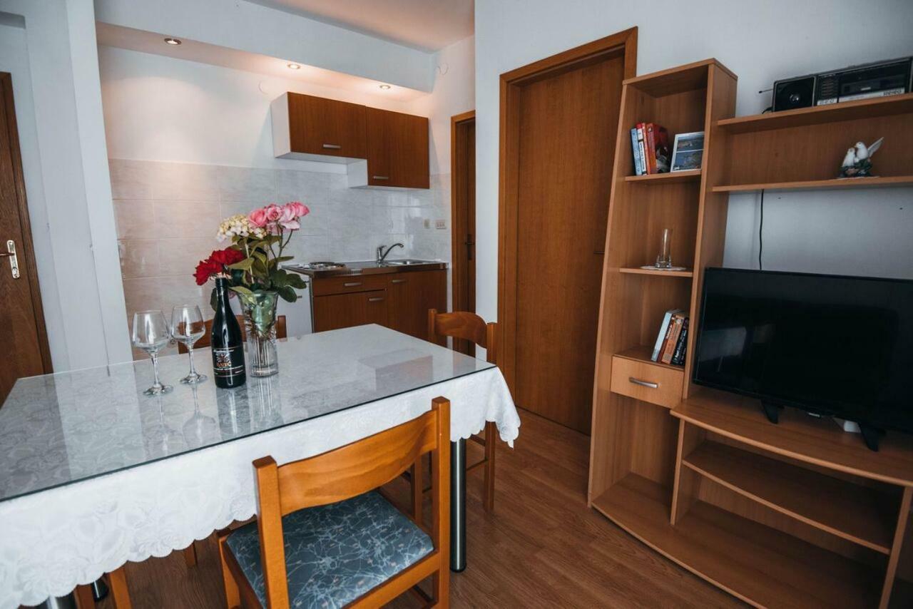 וודיצה Apartmani Tamaris מראה חיצוני תמונה
