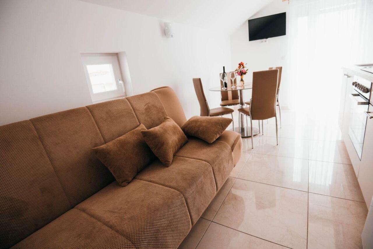 וודיצה Apartmani Tamaris מראה חיצוני תמונה